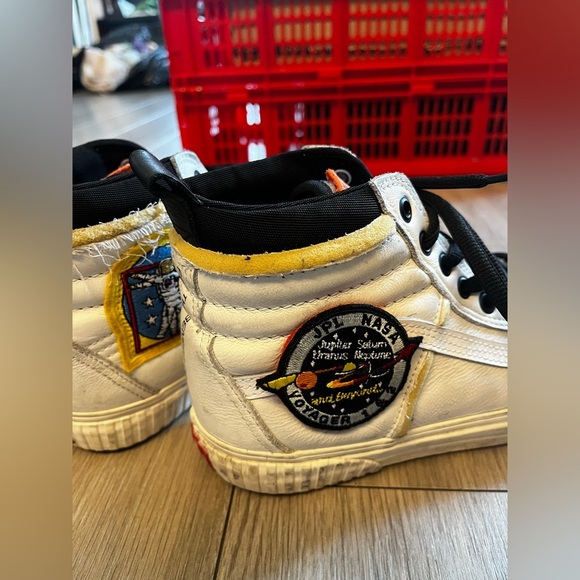 Vans Men's Space Voyager Sk8-Hi NASA White Trainers - Picture 4 of 6